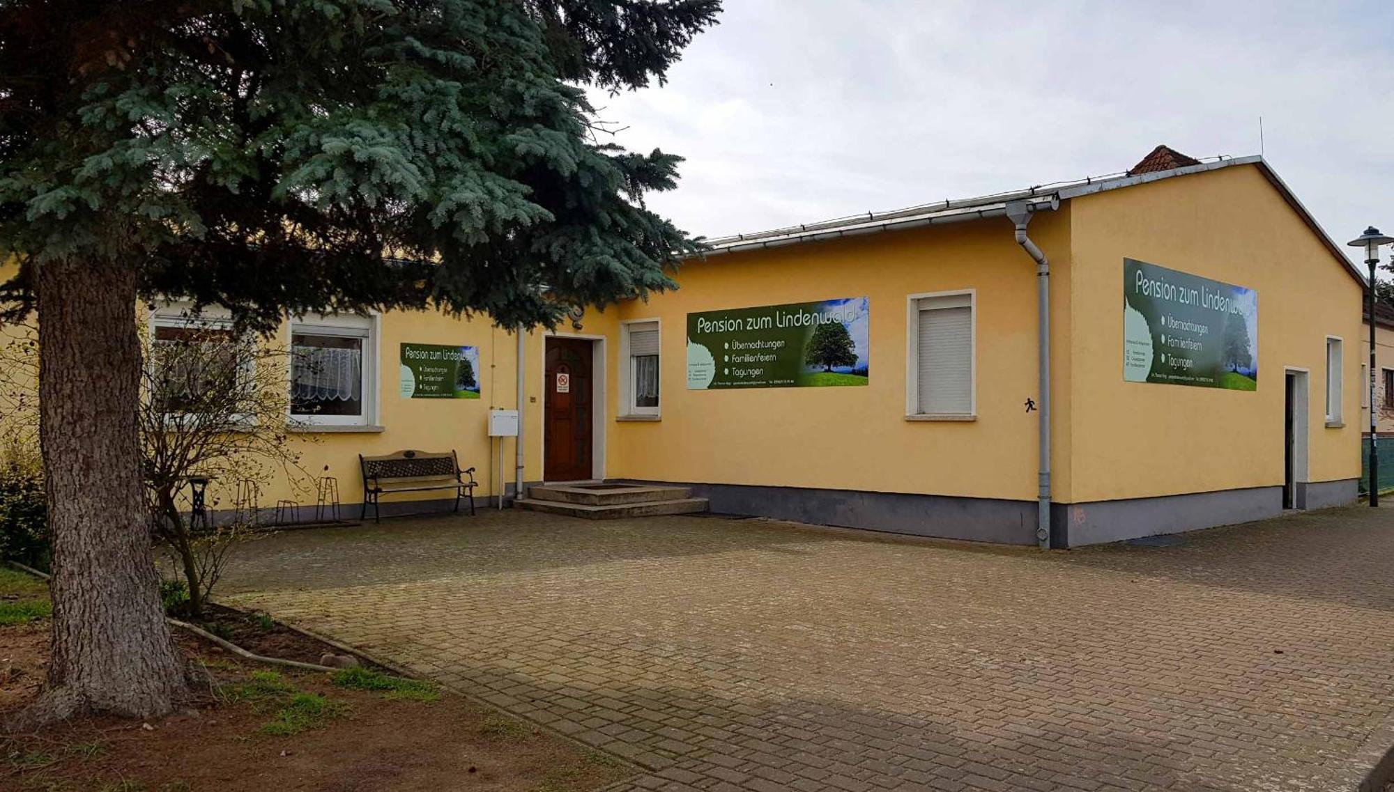Pension Zum Lindenwald Colbitz Exterior foto